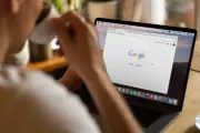 Aperçus IA de Google en France : le GEO explose, voici le top des agences