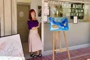 Au Lavandou, une esthéticienne marie beauté et art dans son institut-galerie