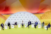 Au Medef, les candidats roulent leur boss