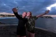 Australie : les jeunes reviennent sur les réseaux sociaux après l'interdiction