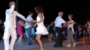 Bal latino : salsa, bachata et merengue animent le port de Sausset-les-Pins