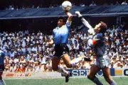 Ballon de « la main de Dieu » de Maradona vendu 2,8 M€ aux enchères