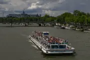 Bateaux-Mouches : le capitaine affronte les avis en ligne
