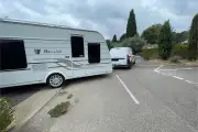 Biot : les gens du voyage quittent le pré de la Fontanette après quatre jours d'occupation