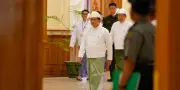 Birmanie : Min Aung Hlaing accueilli à Bangkok, quête de reconnaissance