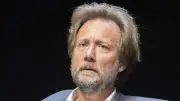 Boris Vallaud renonce à la primaire et soutient Glucksmann