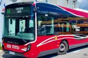 Bus niçois pavoisés bleu-blanc-rouge le 28 août pour la Libération