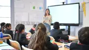 Béziers maintient l'uniforme scolaire pour 4 500 écoliers malgré la fin de l'aide de l'État