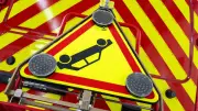 Béziers : un septuagénaire percute un abribus, une femme grièvement blessée