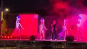 Cabaret et chansons enchantent le public à Pinet
