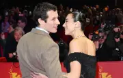 Callum Turner veut fonder une famille avec Dua Lipa