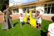 Cannes : les « Jardiniers du respect » pour apaiser les écoles