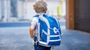 Cartable : 10% du poids de l'enfant, les conseils pour éviter les maux de dos
