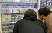 Cartes Pokémon : l'addiction qui mène à des dettes colossales
