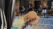 Chrysalide met le marché de Coupiac en musique