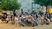 Cinéma en plein air à Cardet : le film Compostelle séduit