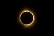 Éclipse solaire : des milliers de Français convergent vers l'Espagne