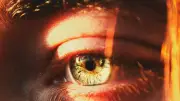 Éclipse solaire : pourquoi peut-on se brûler les yeux sans le savoir ?