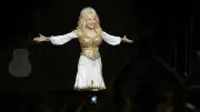 CNN confond Dolly Parton avec son sosie Kelly Vohnn et s'excuse