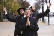 « CoeXister » : la farce religieuse de Fabrice Eboué fait mouche