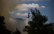 Collision de deux hélicoptères lors des incendies meurtriers en Grèce