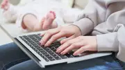 Congé de naissance : des parents attendent toujours leurs indemnités