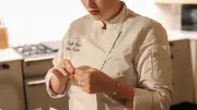 Coralie, pâtissière artisanale à Pujaut, crée sur mesure des desserts de rêve