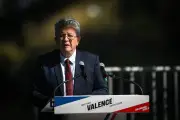 Écorégions, conscription écologique : le programme vert de Mélenchon