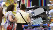 Course aux fournitures scolaires : le rush avant la rentrée à Nîmes