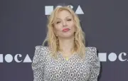 Courtney Love révèle avoir frôlé la mort après son arrivée à Londres