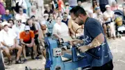 Cévennes : dernière journée du festival de la toupie à Anduze