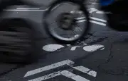 Cycliste poignardé à Paris après un différend routier