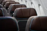 Dans l’avion, j’use de mon « regard de prof » face à deux passagers