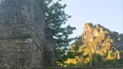 Deux pièces en plein air au théâtre de Saint-Guilhem