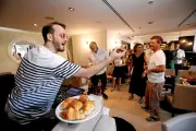 DJ Baguette réveille l'hôtel Columbus de Monaco en musique