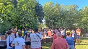 Déjeuner au pré : l'amitié scellée entre Clarensac et Saint-Côme