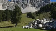 Drame en Italie : une ado de 13 ans meurt après une chute de 90 mètres
