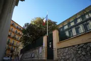 Drapeaux dans les écoles de Nice : Ciotti divise, la loi le permet