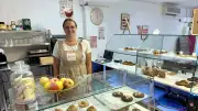 Emily ouvre sa pâtisserie Les Délices d'Emi à Clermont-l'Hérault