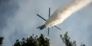 En Grèce, deux hélicoptères se percutent lors des incendies