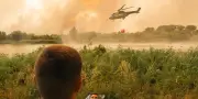 En Serbie, les pompiers luttent contre un immense feu soutenu par un avion bombardier d'eau russe