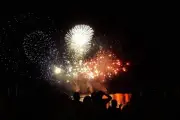 Explosion de feux d'artifice à Gruissan : trois blessés, spectacle annulé