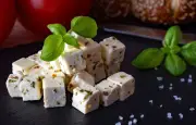 Feta : atouts nutritionnels, protéines, calcium et sel à surveiller