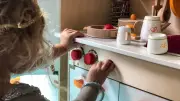 Floride : une fillette de 3 ans meurt après s'être coincé la tête dans une dînette