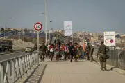 Frontière Ceuta-Maroc : l'attente des exilés éphémères