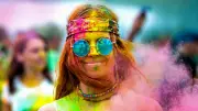 Fête locale à Marseillan : soirée Holi en blanc le 15 août