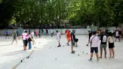 Fête votive à Manduel : pétanque, taureaux et traditions