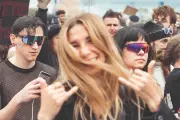 Fêtes de rue, free parties, banquets : la nouvelle fiesta des Français