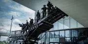 GIGN sur Netflix et Prisoner sur Canal+ : deux séries, deux visions
