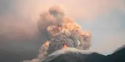 Guatemala : éruption spectaculaire du volcan Fuego